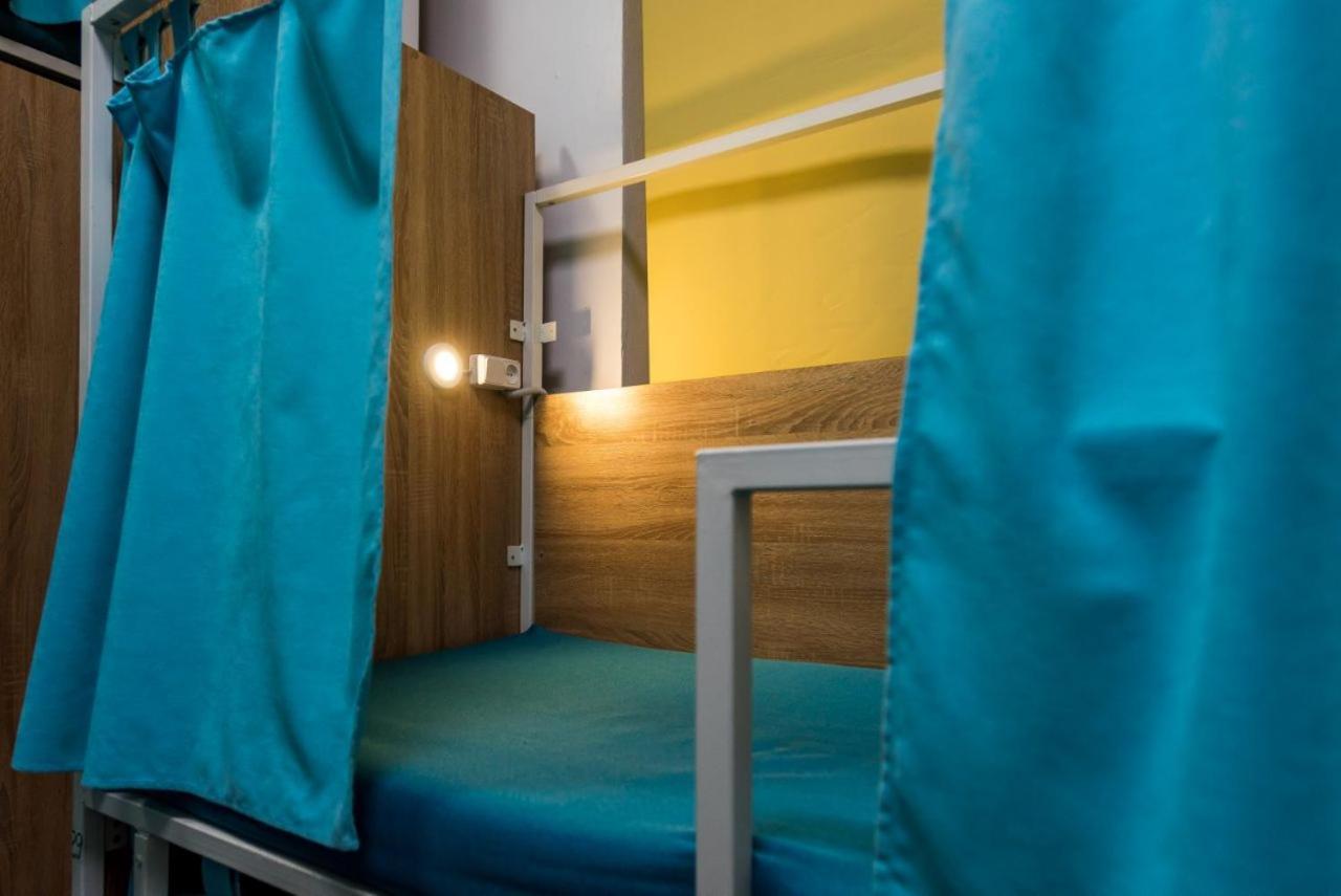 Hostel Capsule Киев Экстерьер фото