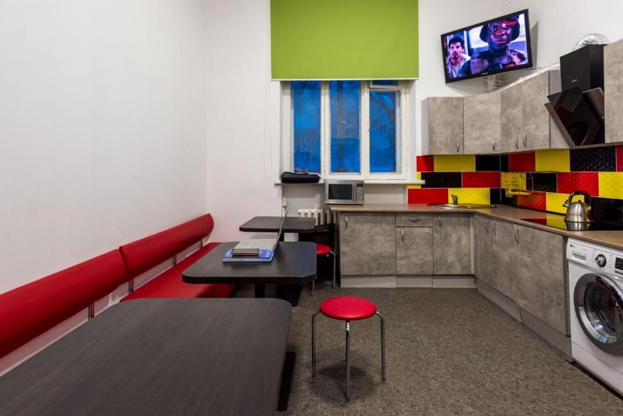 Hostel Capsule Киев Экстерьер фото